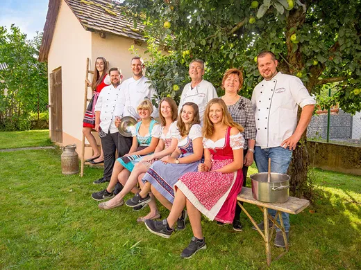 Gasthaus Laurer — Familie / Team